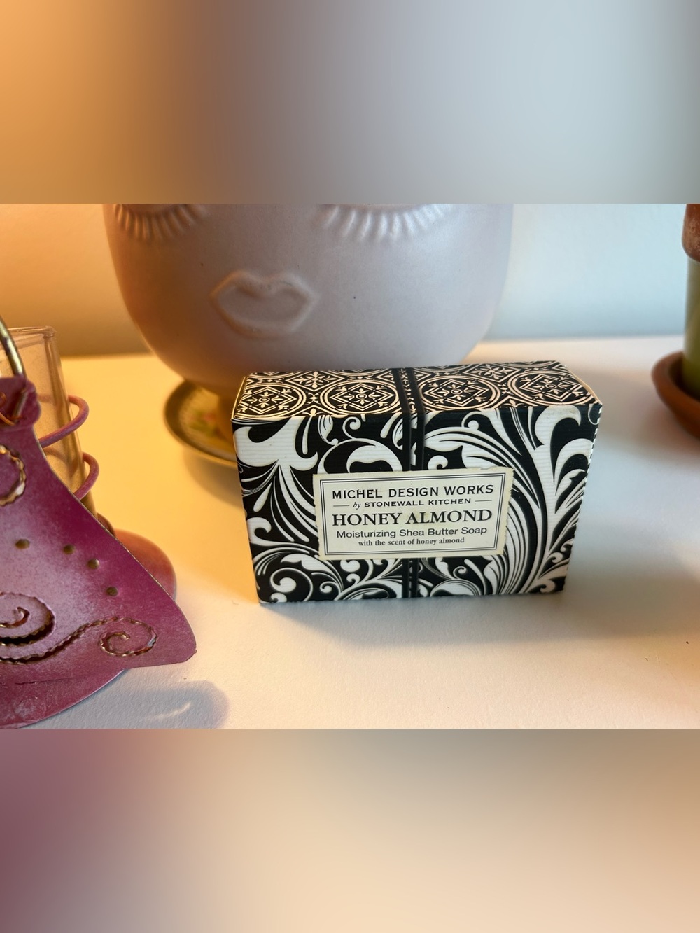 Mavwicks LUXE Laundry Detergent with Honey Almond Shea Butter Soap